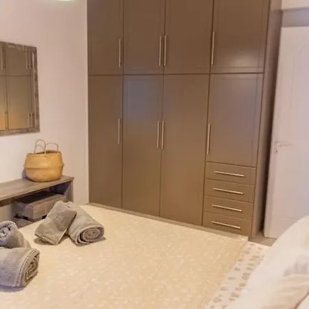 Stylish House With Sea-view In Kampos Parikia (Paros)